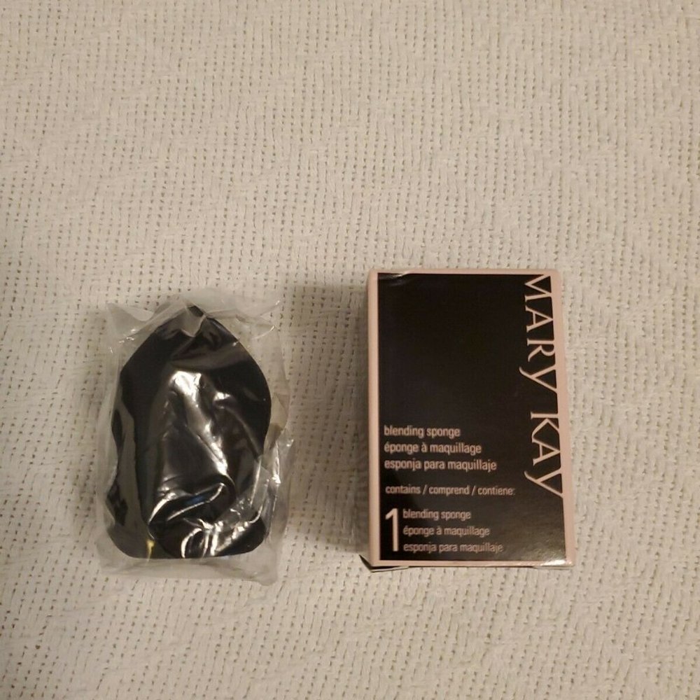 Mary Kay Blending Sponge